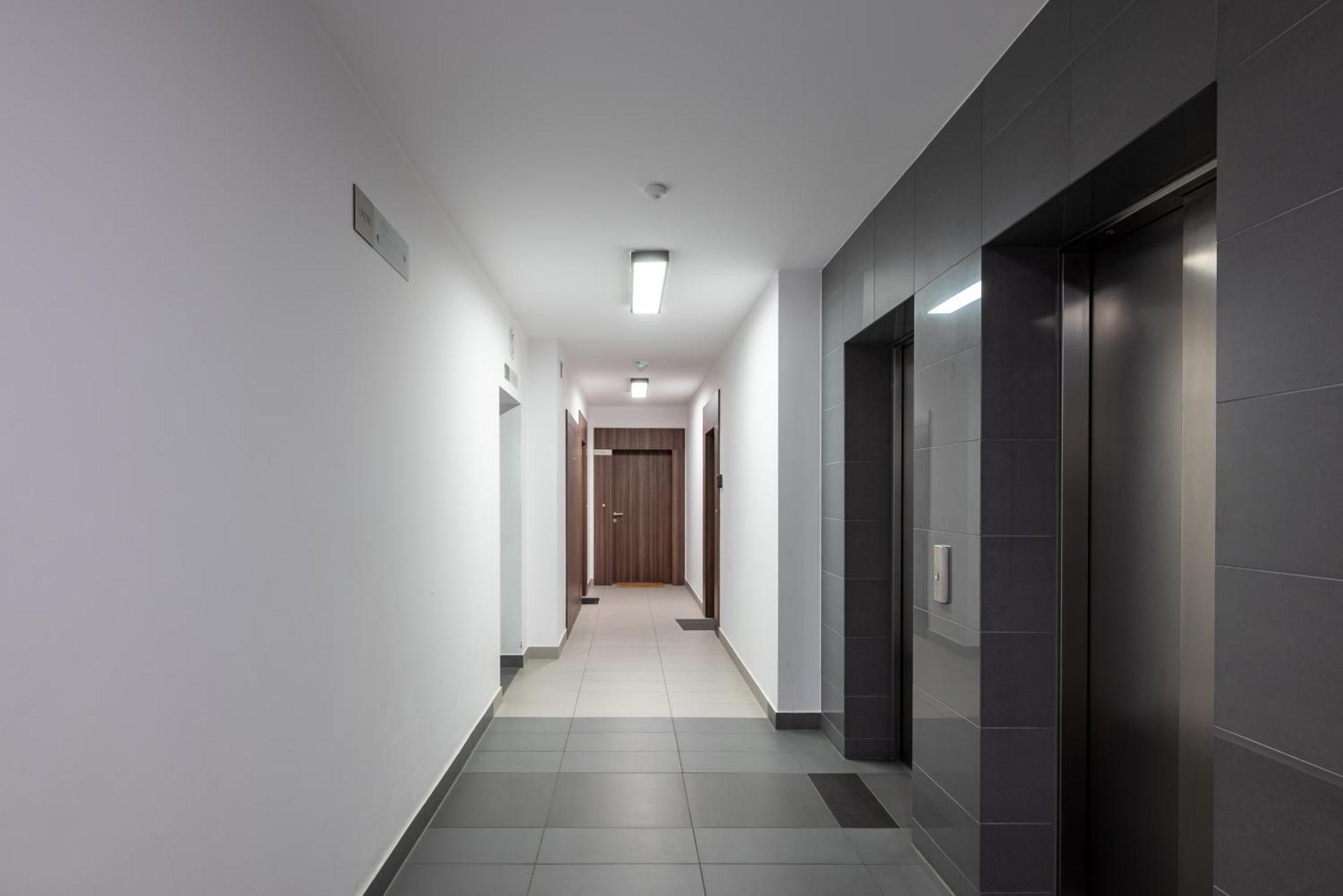 Metro Plocka Cosy Apartment Varsó Kültér fotó